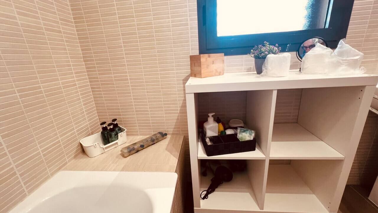 Photo of Bathroom in Calig