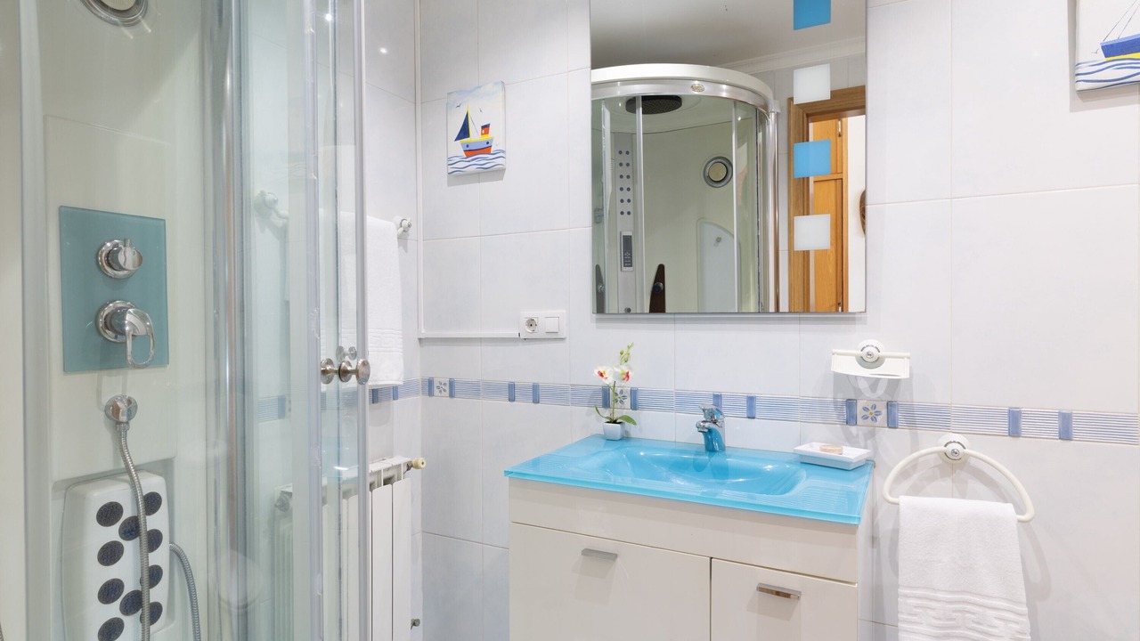 Photo of Bathroom in Moana
