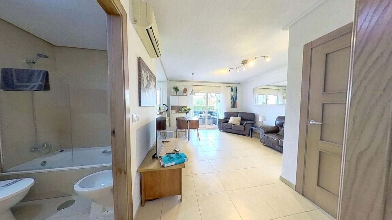 Photo of Bathroom in Roldan