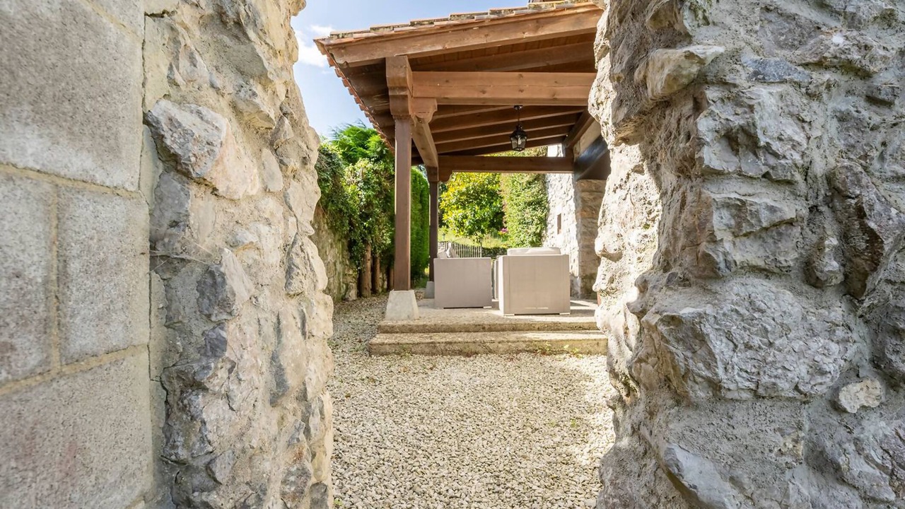 Photo of Patio Balcony in Llamigo