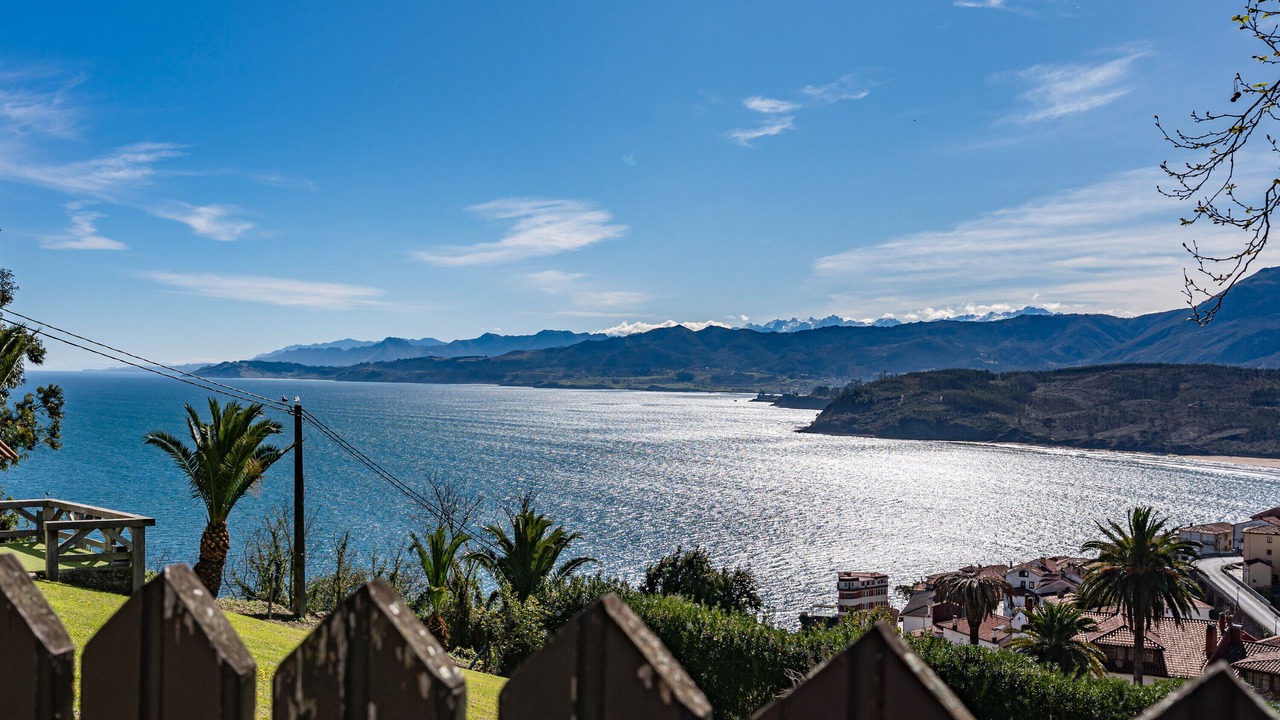 Photo of Outdoor in Lastres