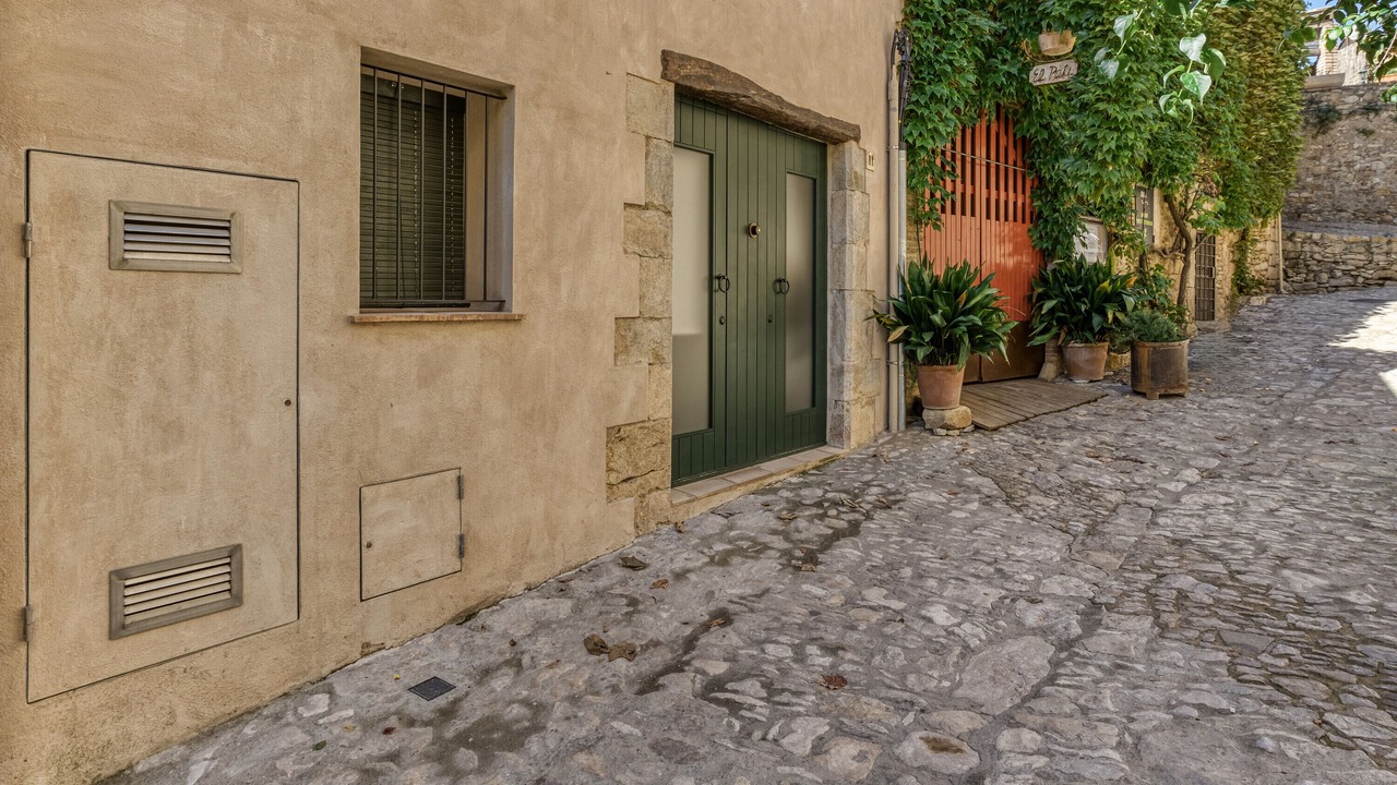 Photo of Outdoor in Peratallada