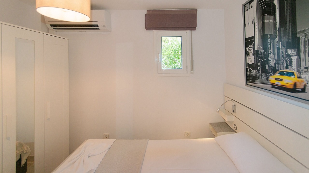 Photo of Bedroom in Palau-Saverdera
