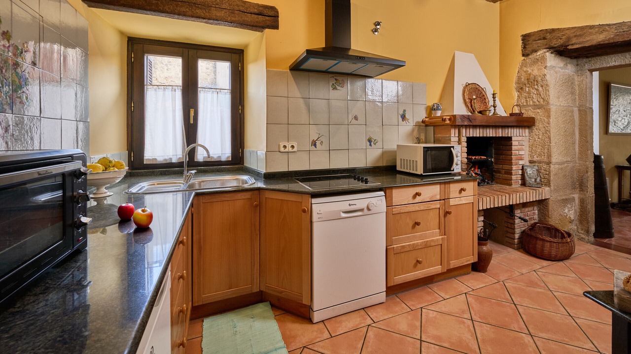 Photo of Kitchen in Villabuena de Alava
