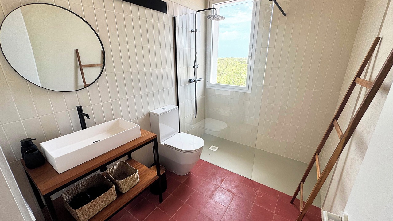 Photo of Bathroom in Mahon