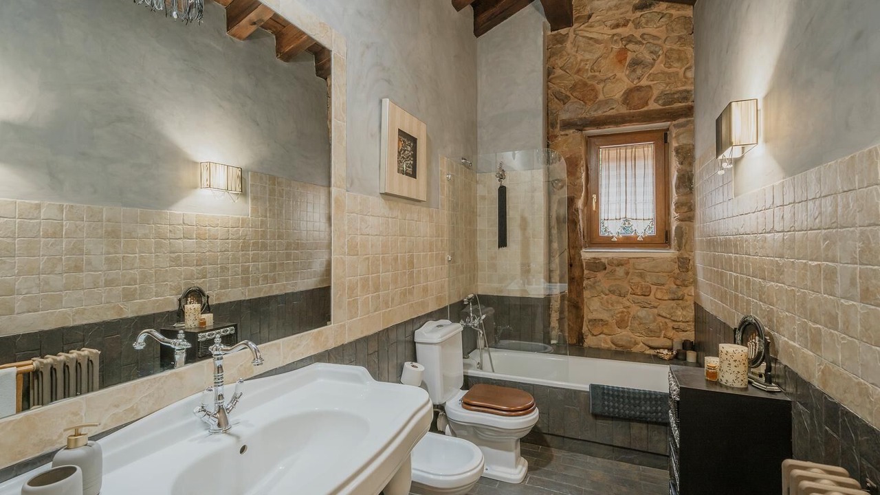 Photo of Bathroom in Pineda de la Sierra
