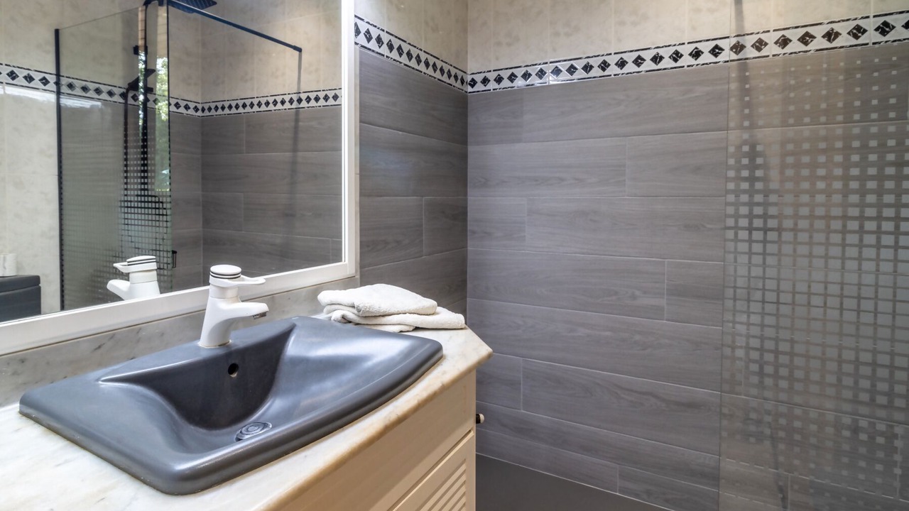 Photo of Bathroom in Bescano