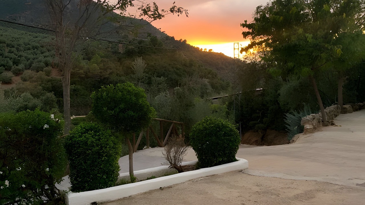 Photo of Outdoor in Iznatoraf