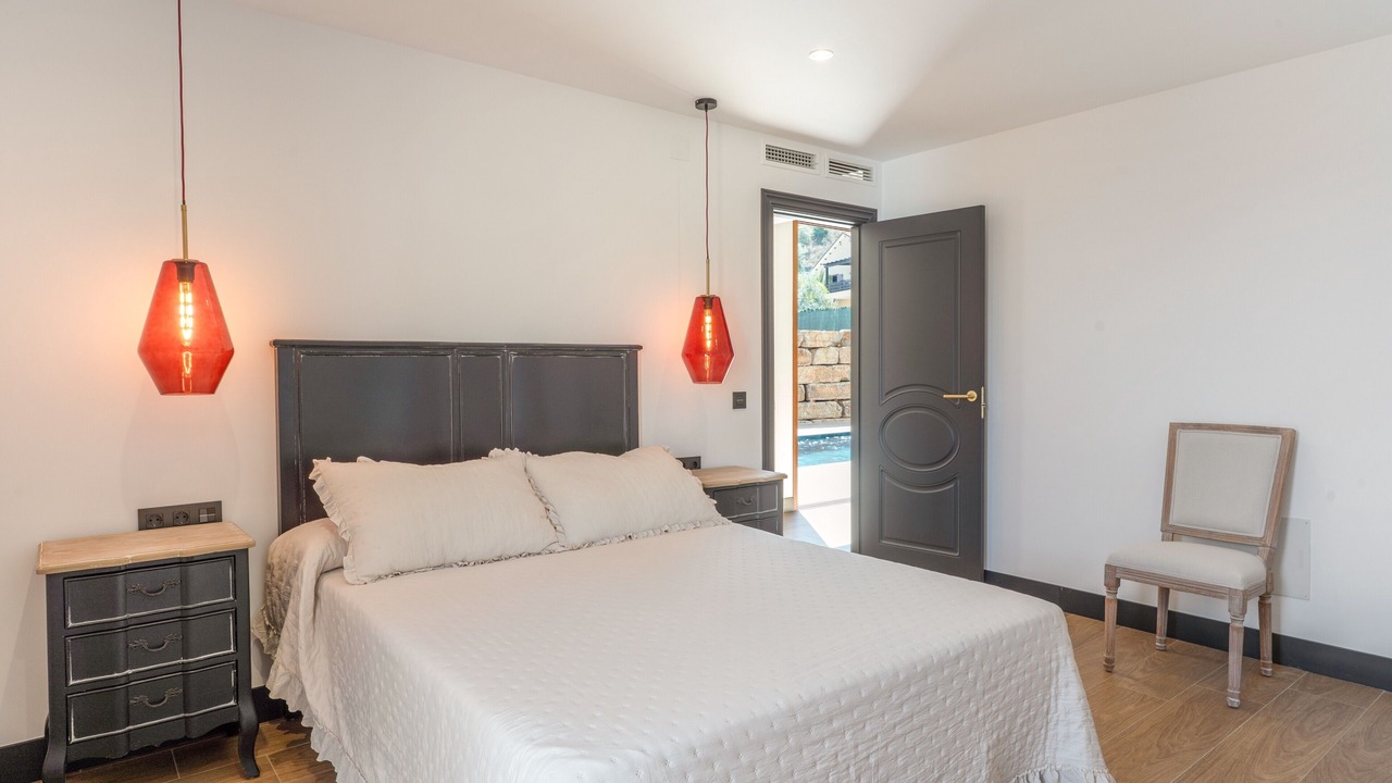 Photo of Bedroom in Coin
