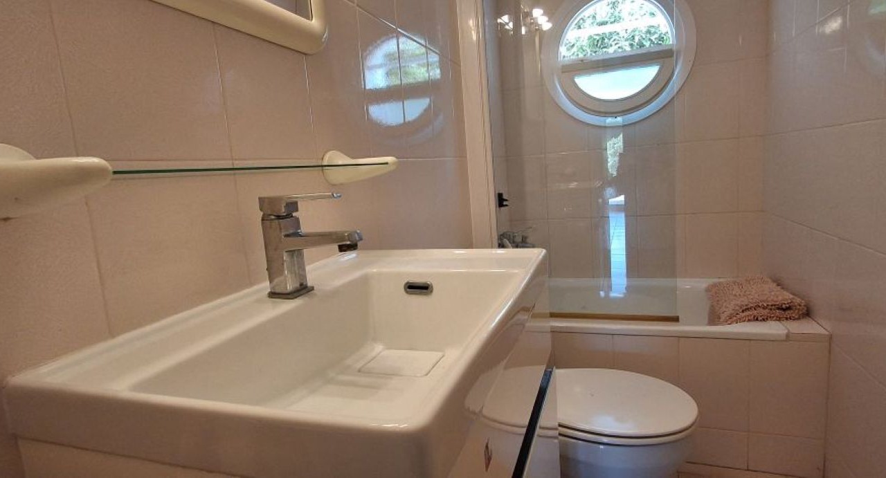 Photo of Bathroom in Calafat