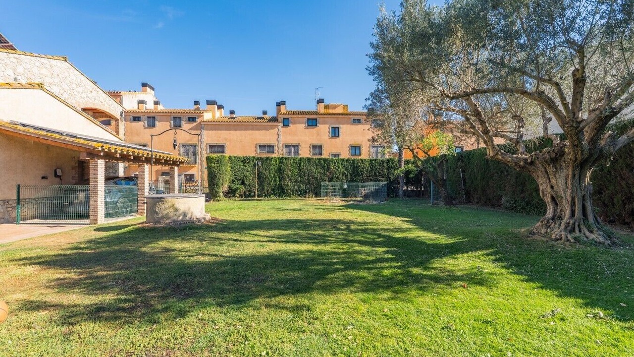 Photo of Outdoor in Riumors