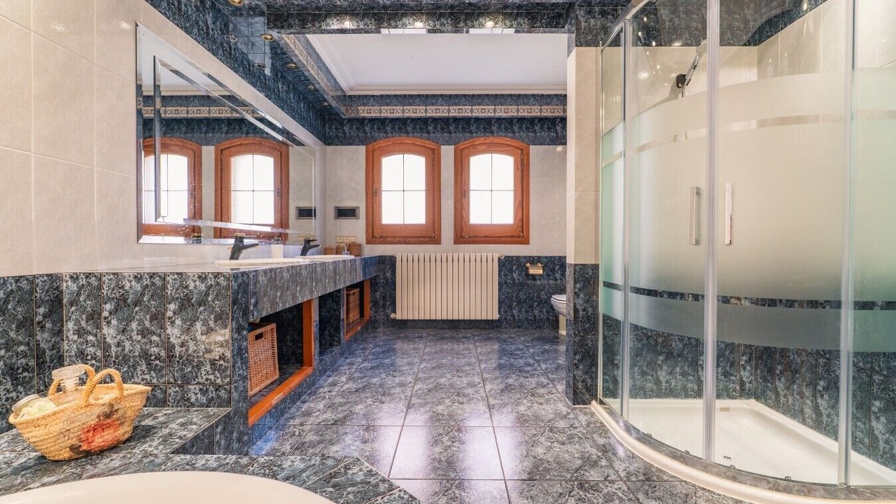 Photo of Bathroom in Riumors