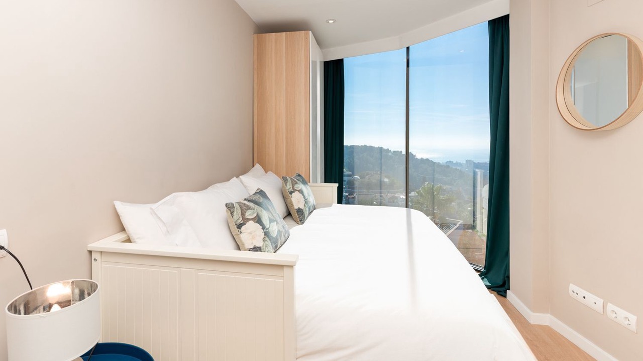 Photo of Bedroom in Quint Mar