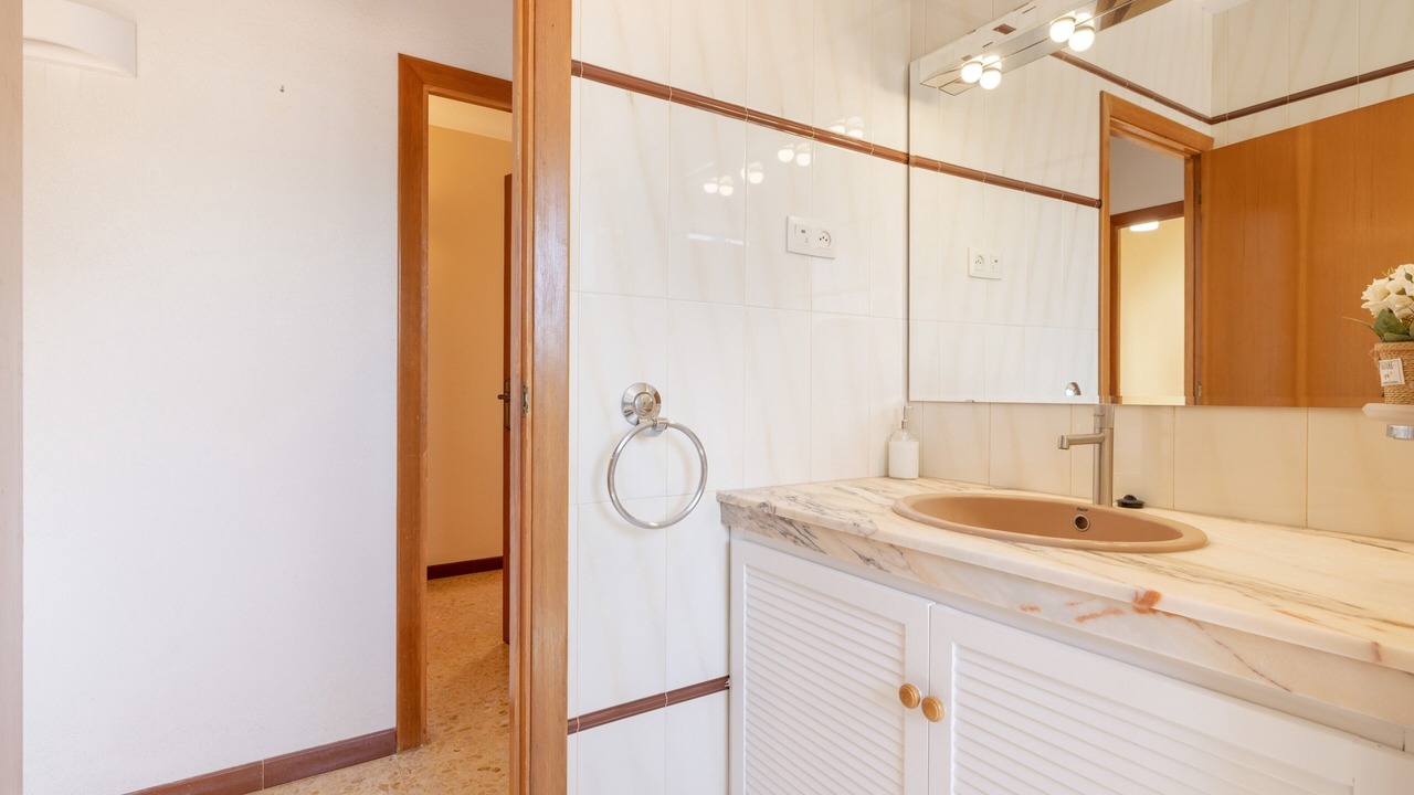 Photo of Bathroom in Tivenys