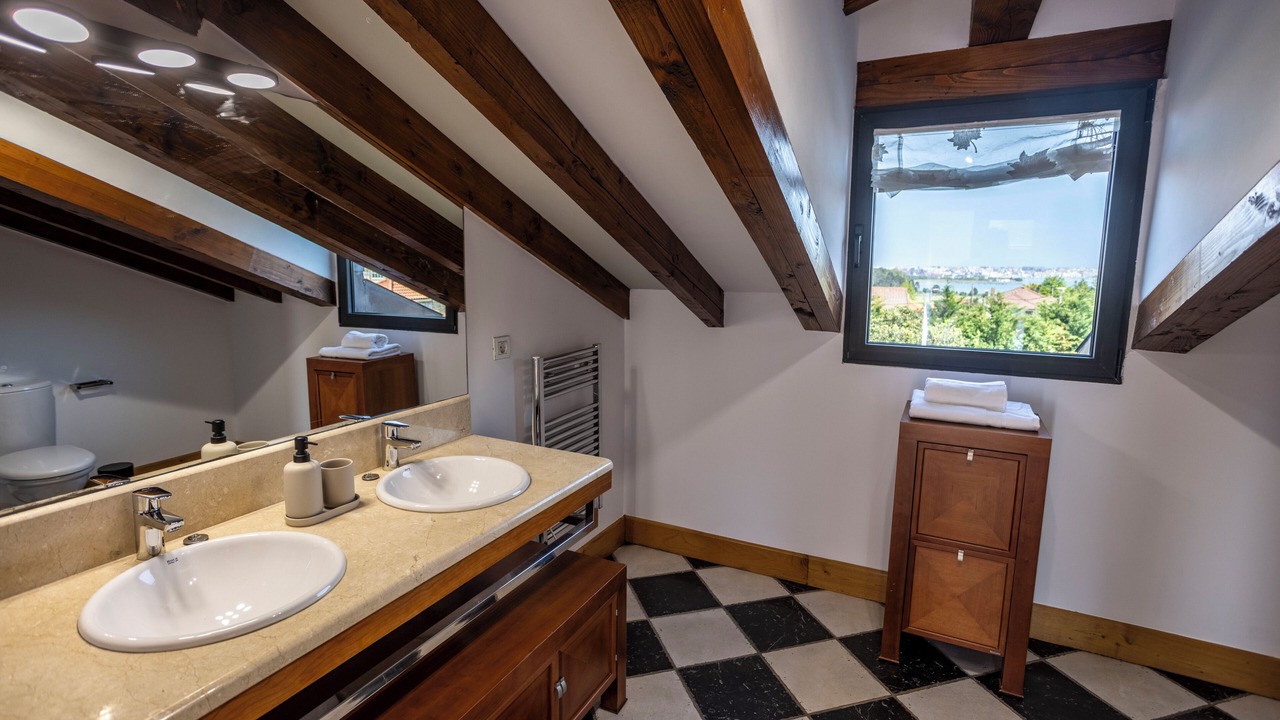 Photo of Bathroom in Pontejos