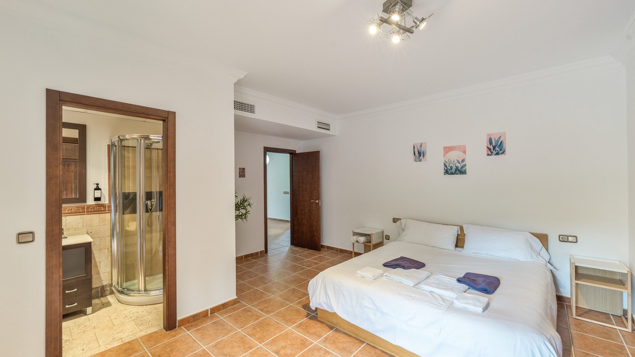 Photo of Bedroom in Coin