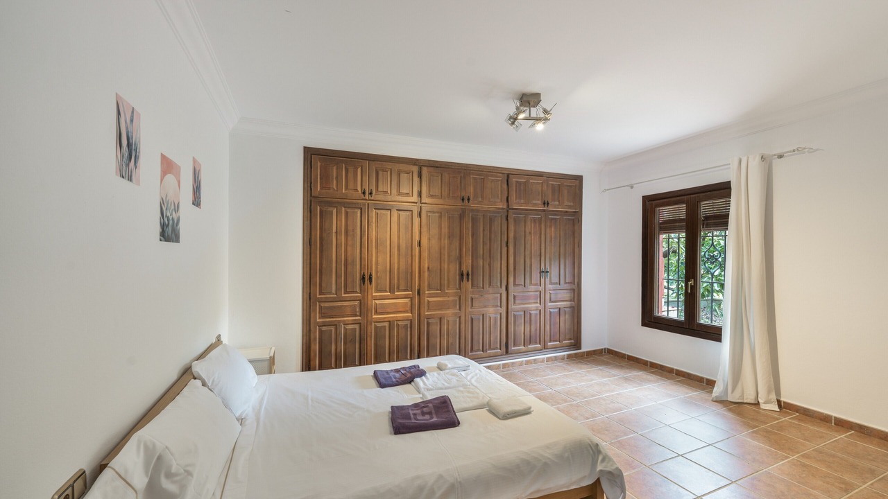 Photo of Bedroom in Coin
