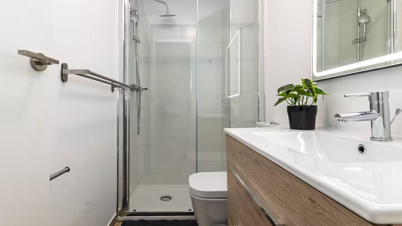 Photo of Bathroom in Torrent