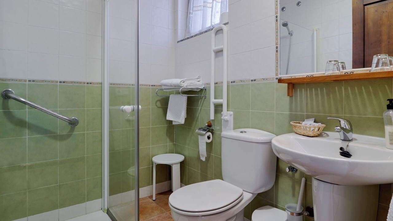 Photo of Bathroom in Santa Cruz de Montes