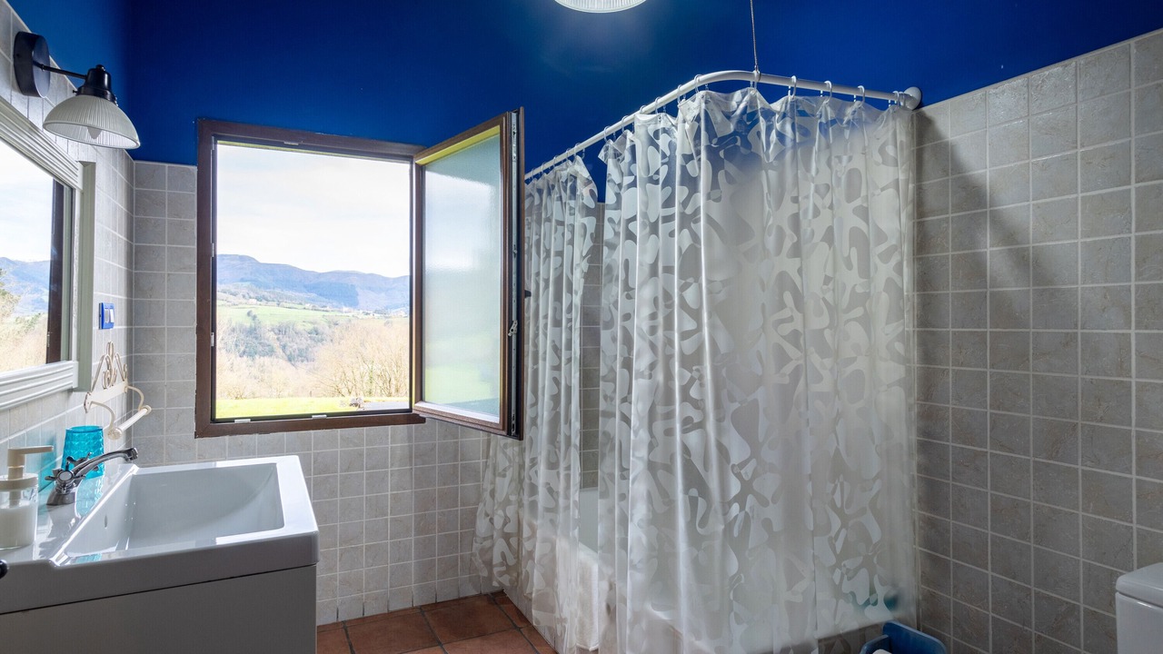 Photo of Bathroom in Valle de Carranza