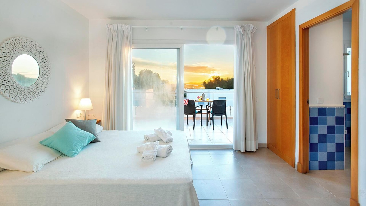 Photo of Bedroom in Coves Noves
