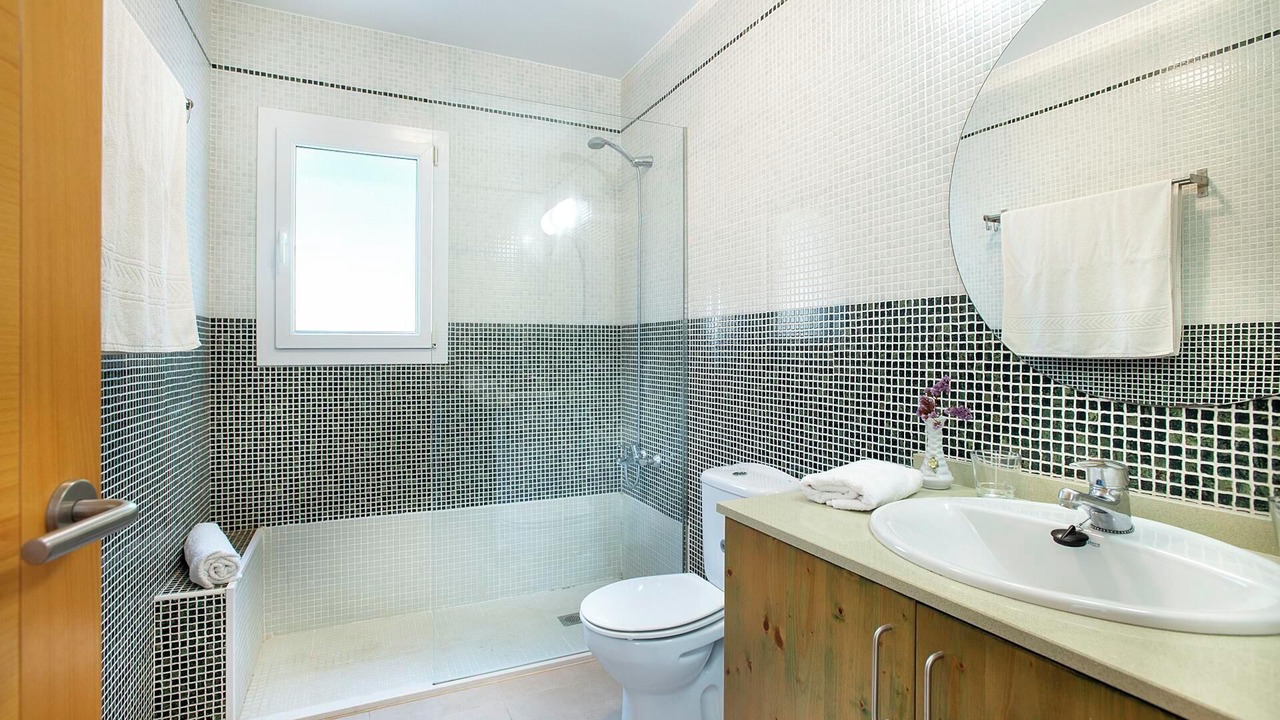 Photo of Bathroom in Coves Noves