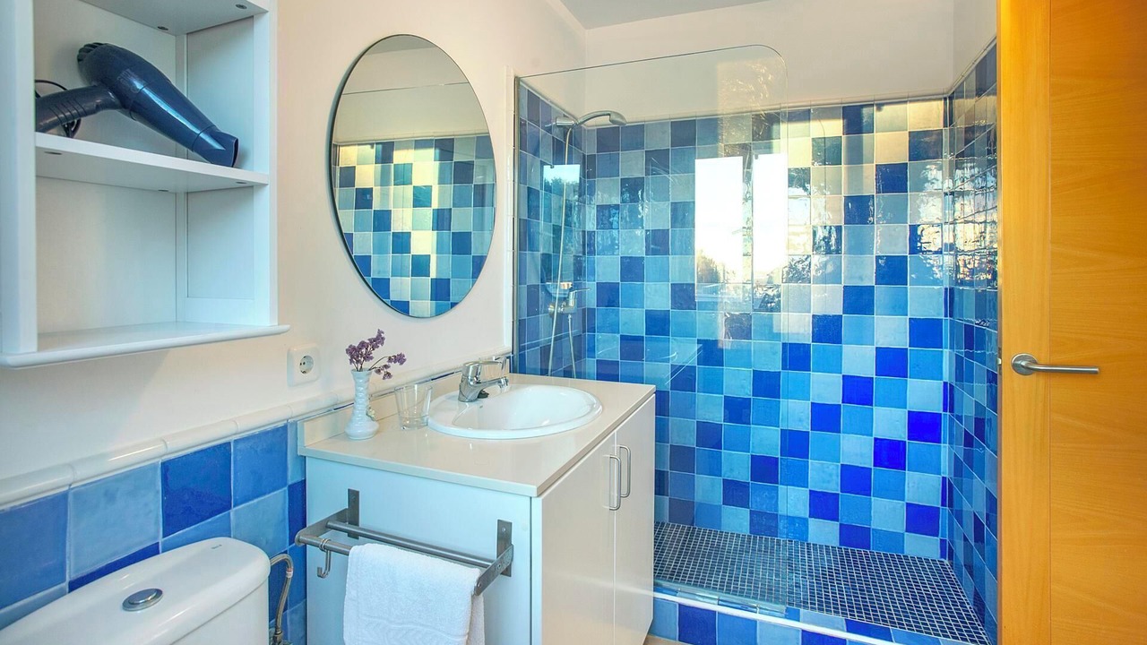 Photo of Bathroom in Coves Noves