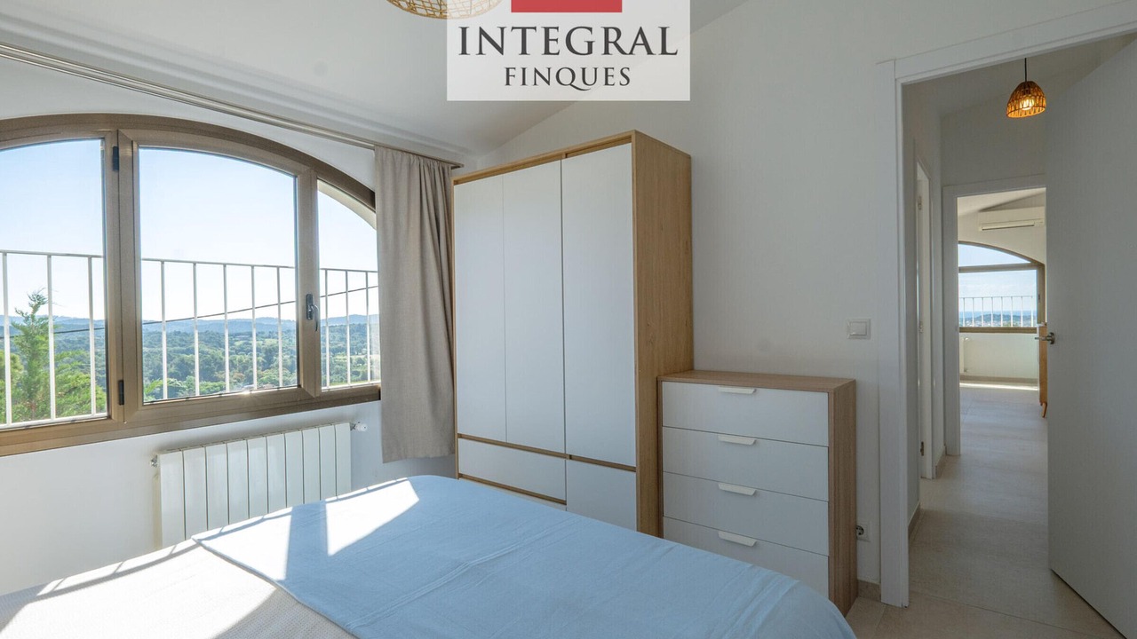 Photo of Bedroom in Vall-Llobrega
