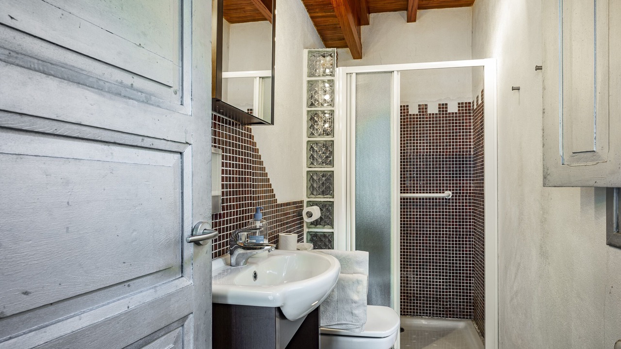 Photo of Bathroom in Meruja