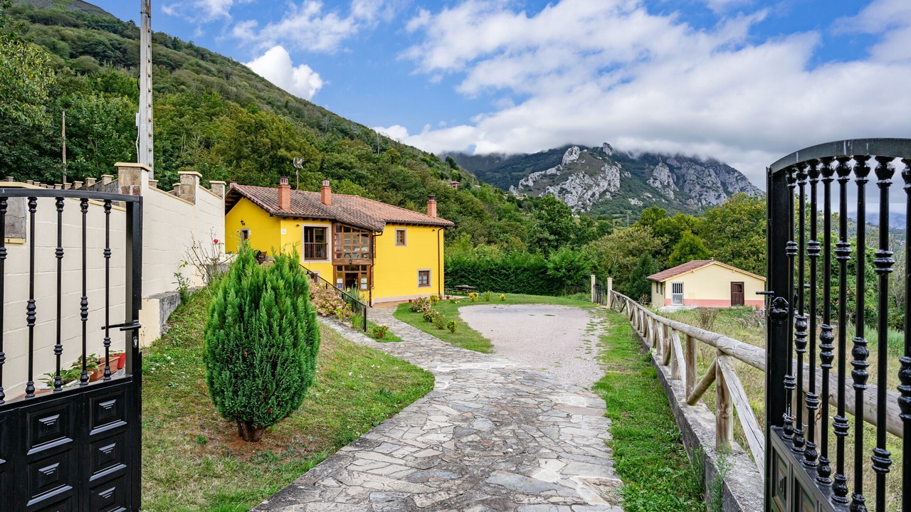 Photo of Outdoor in Barzana