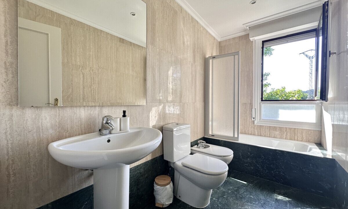 Photo of Bathroom in Guemes