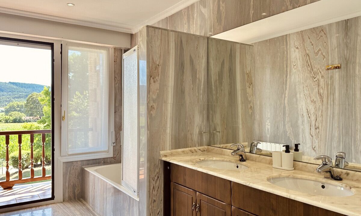 Photo of Bathroom in Guemes