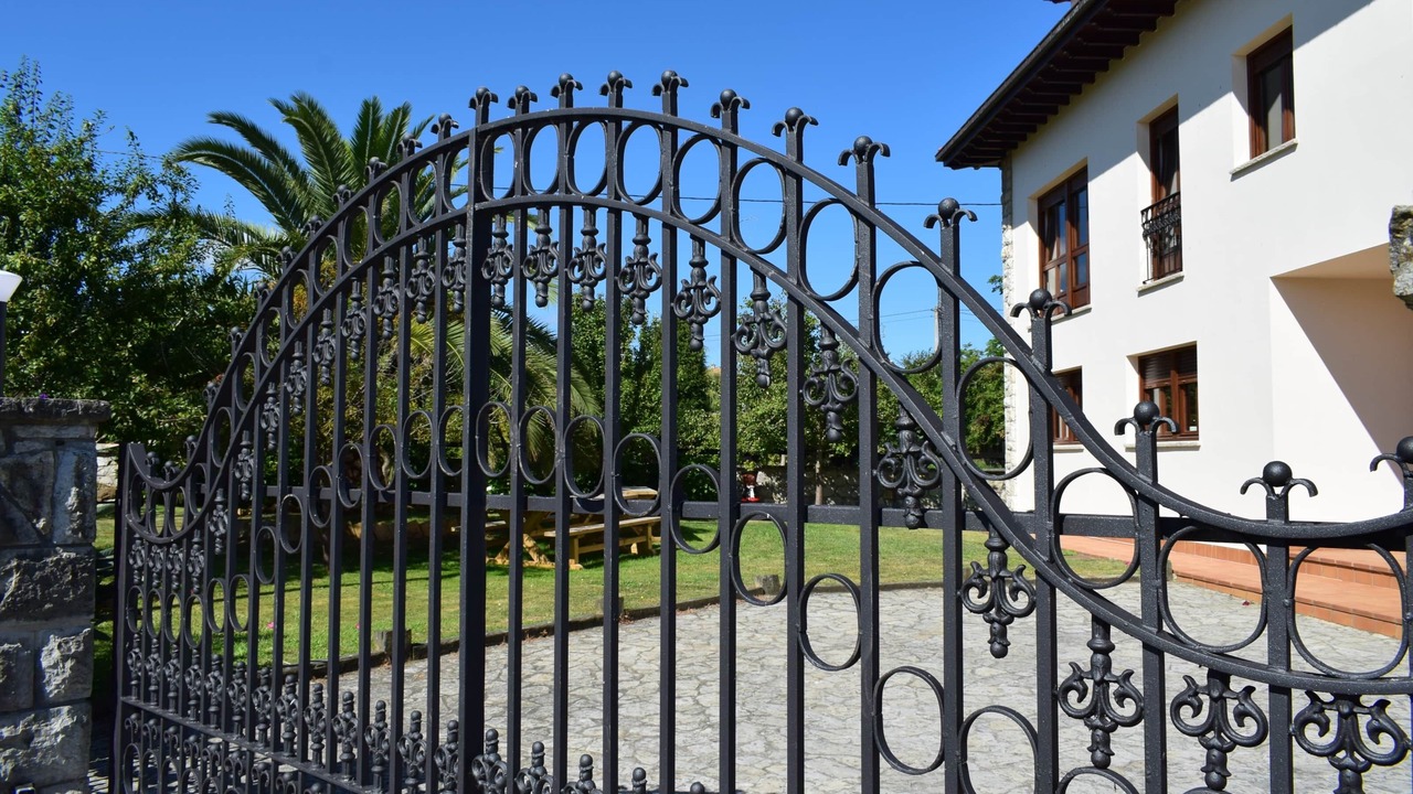Photo of Outdoor in Naves