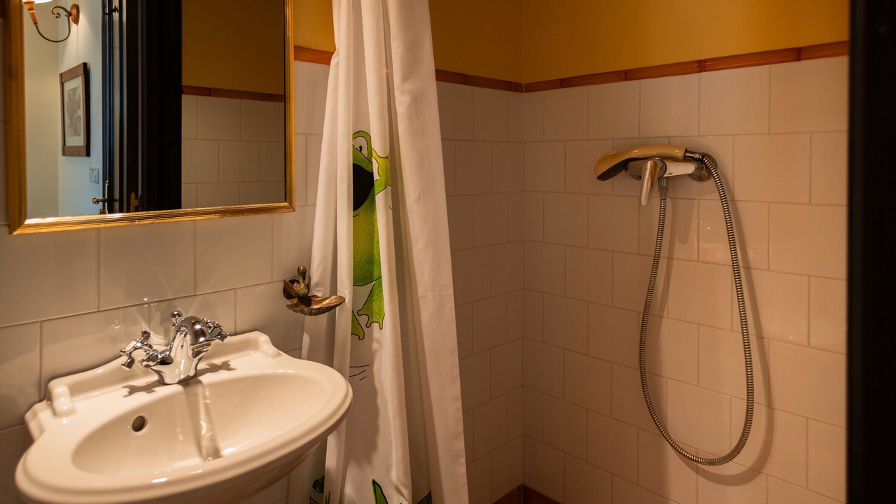 Photo of Bathroom in Villabuena de Alava