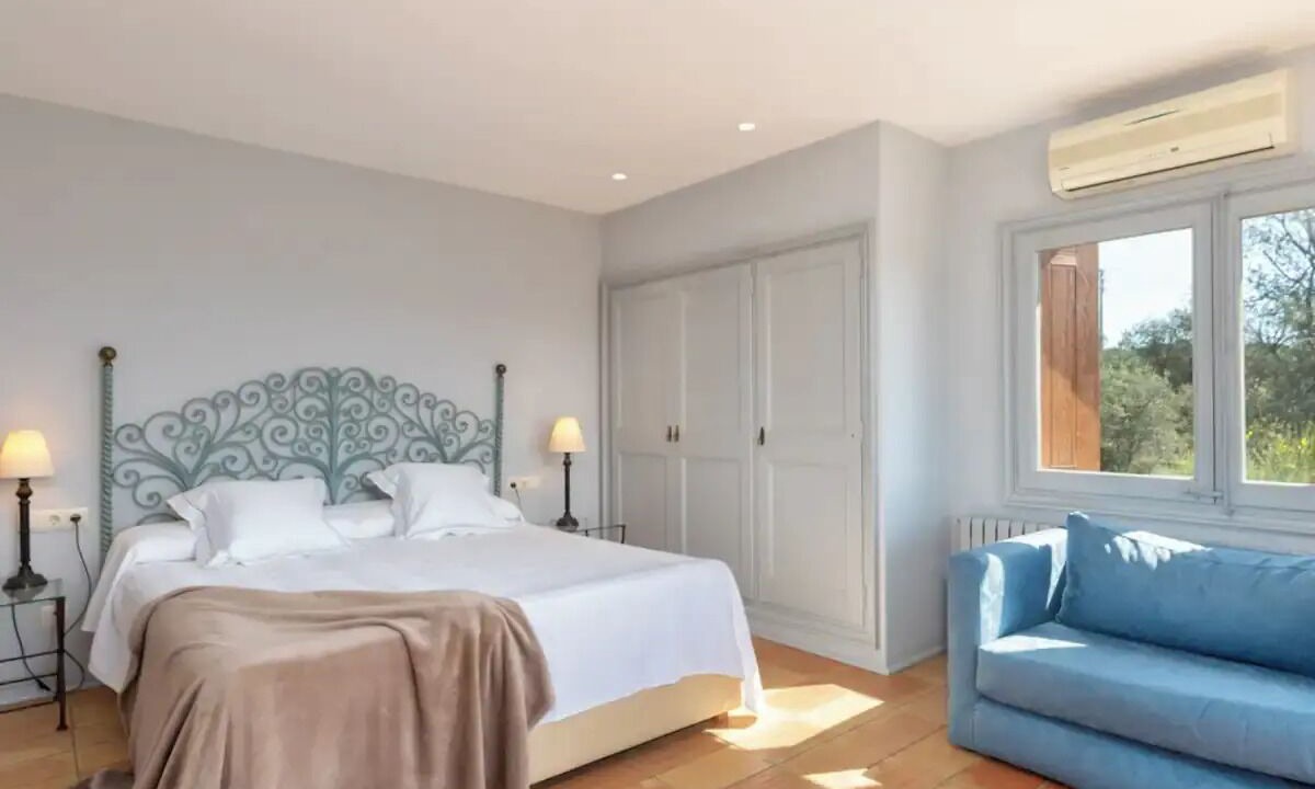 Photo of Bedroom in Vall-Llobrega