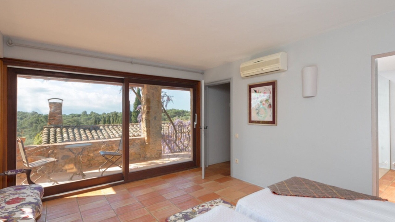 Photo of Bedroom in Mont-Ras