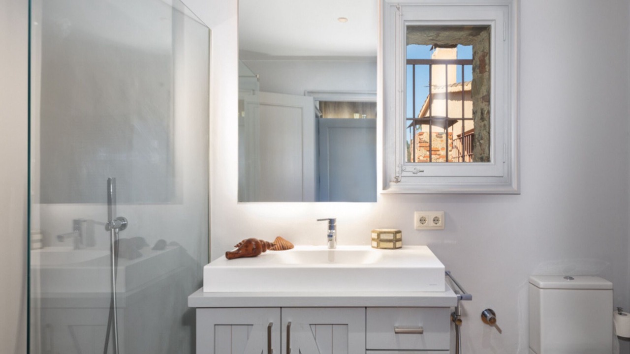 Photo of Bathroom in Mont-Ras