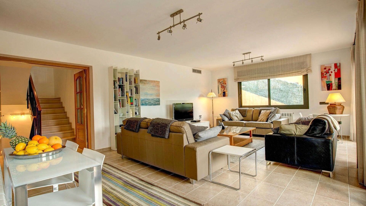Photo of Livingroom in Tamariu