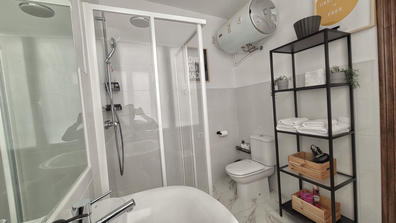 Photo of Bathroom in Haro