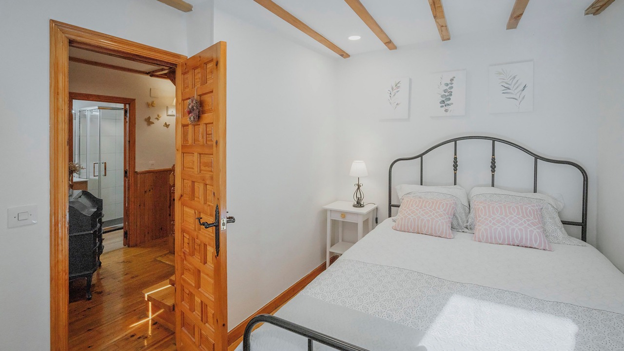Photo of Bedroom in Llanaves de la Reina