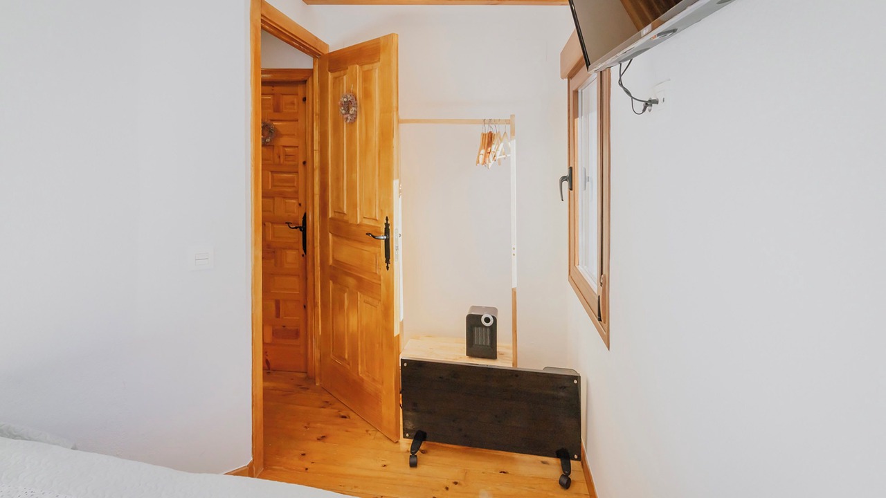Photo of Bedroom in Llanaves de la Reina