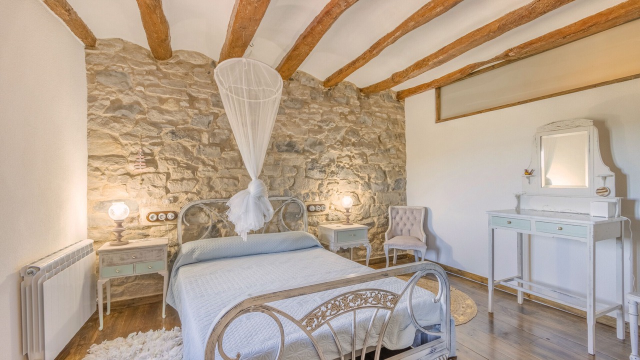 Photo of Bedroom in Nalec