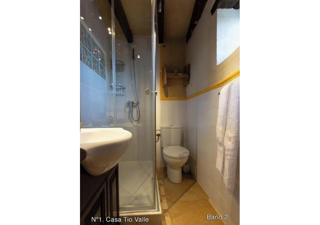 Photo of Bathroom in Revelillas