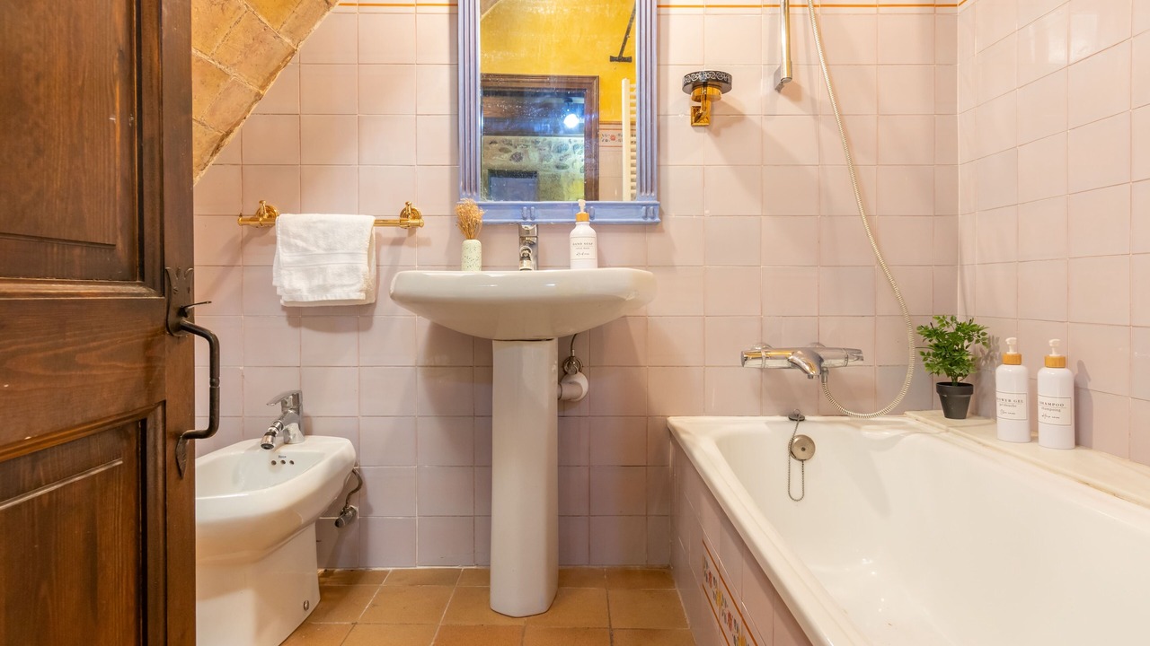 Photo of Bathroom in Castell d'Emporda
