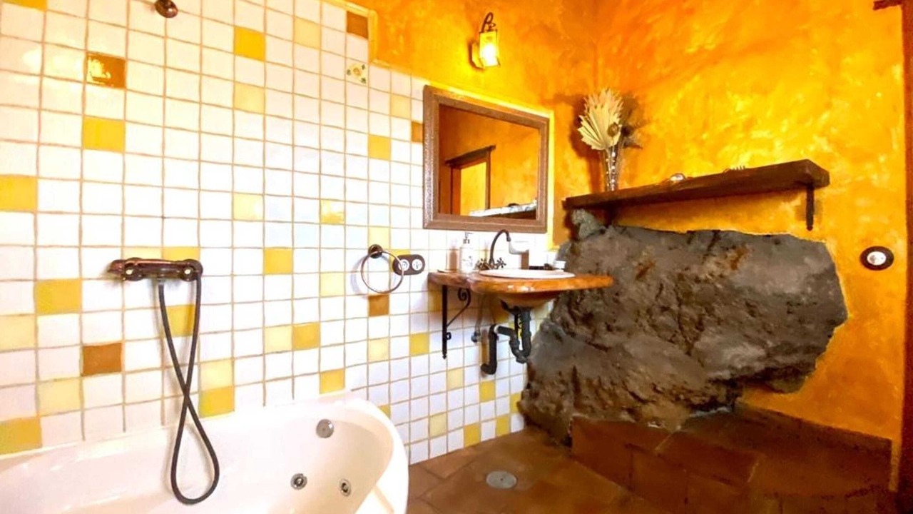 Photo of Bathroom in Isora