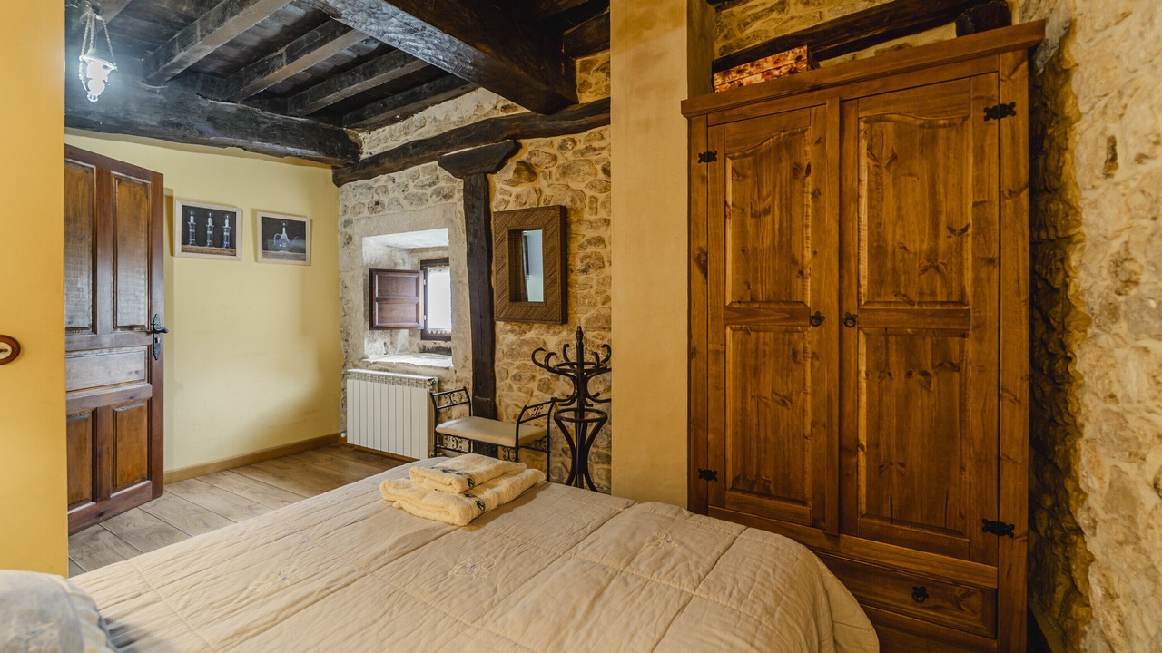 Photo of Bedroom in Villallano