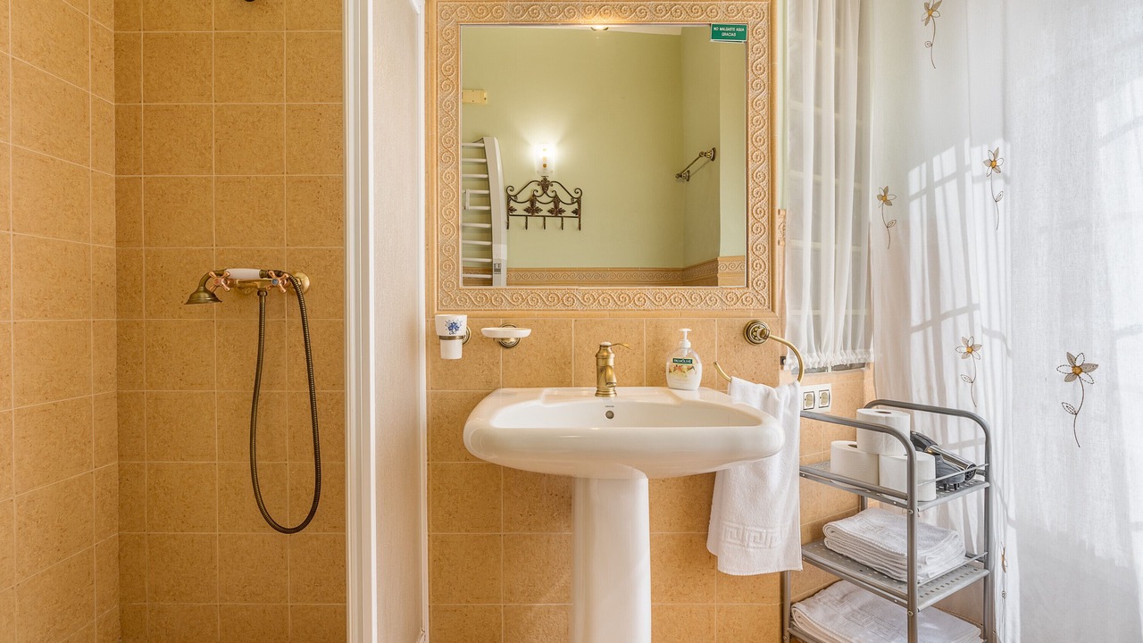 Photo of Bathroom in Hinojares