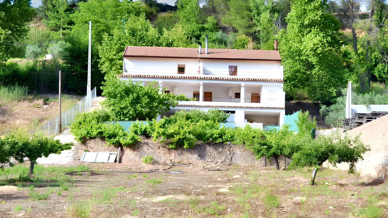 Photo of Others in Siles