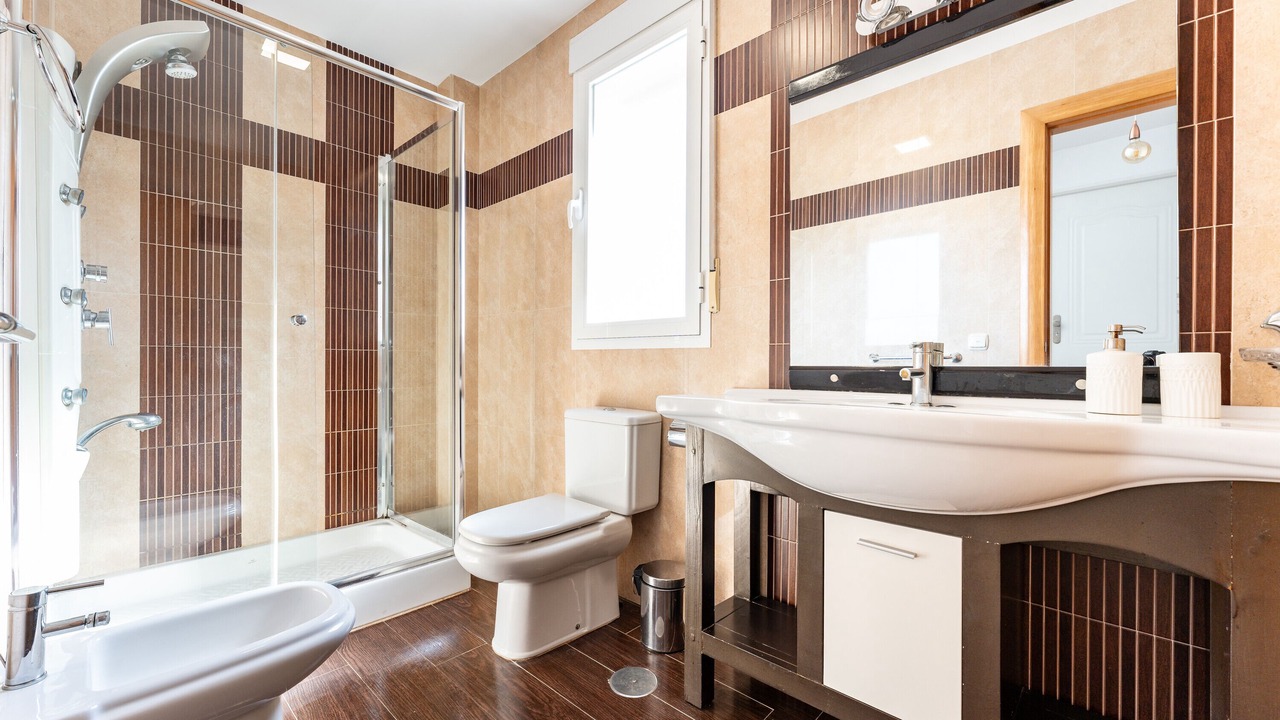 Photo of Bathroom in Torrequebrada