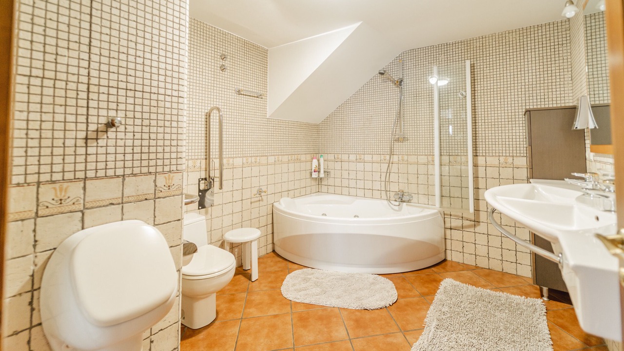 Photo of Bathroom in Nestar